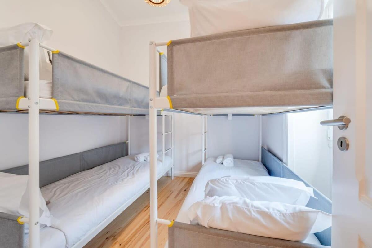 Cozy Coastal Getaway 3Br Apartment In אסטוריל מראה חיצוני תמונה